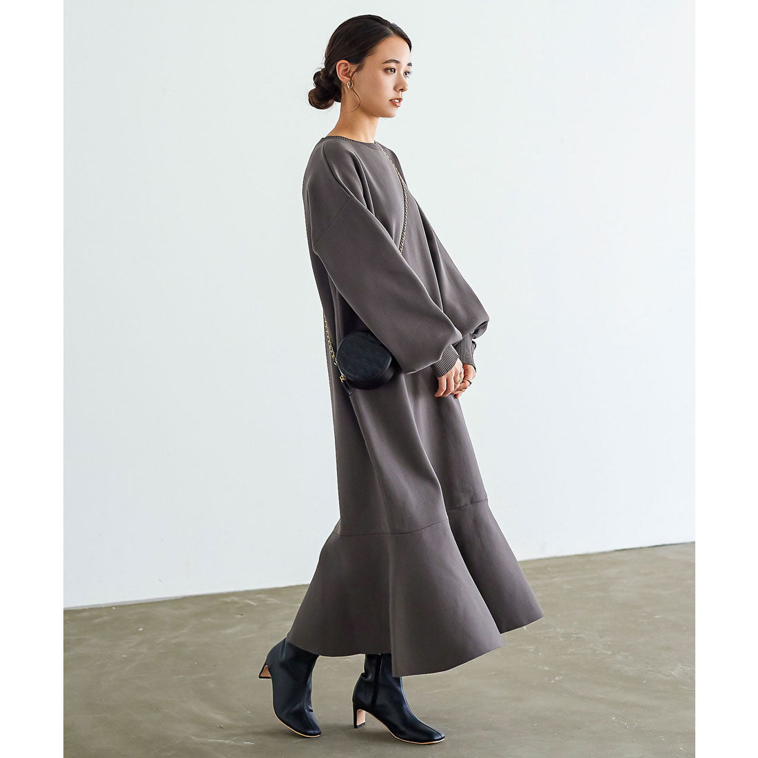 Kobeletus Kobe生菜量袖袖海綿編織美人魚一件[E3122]