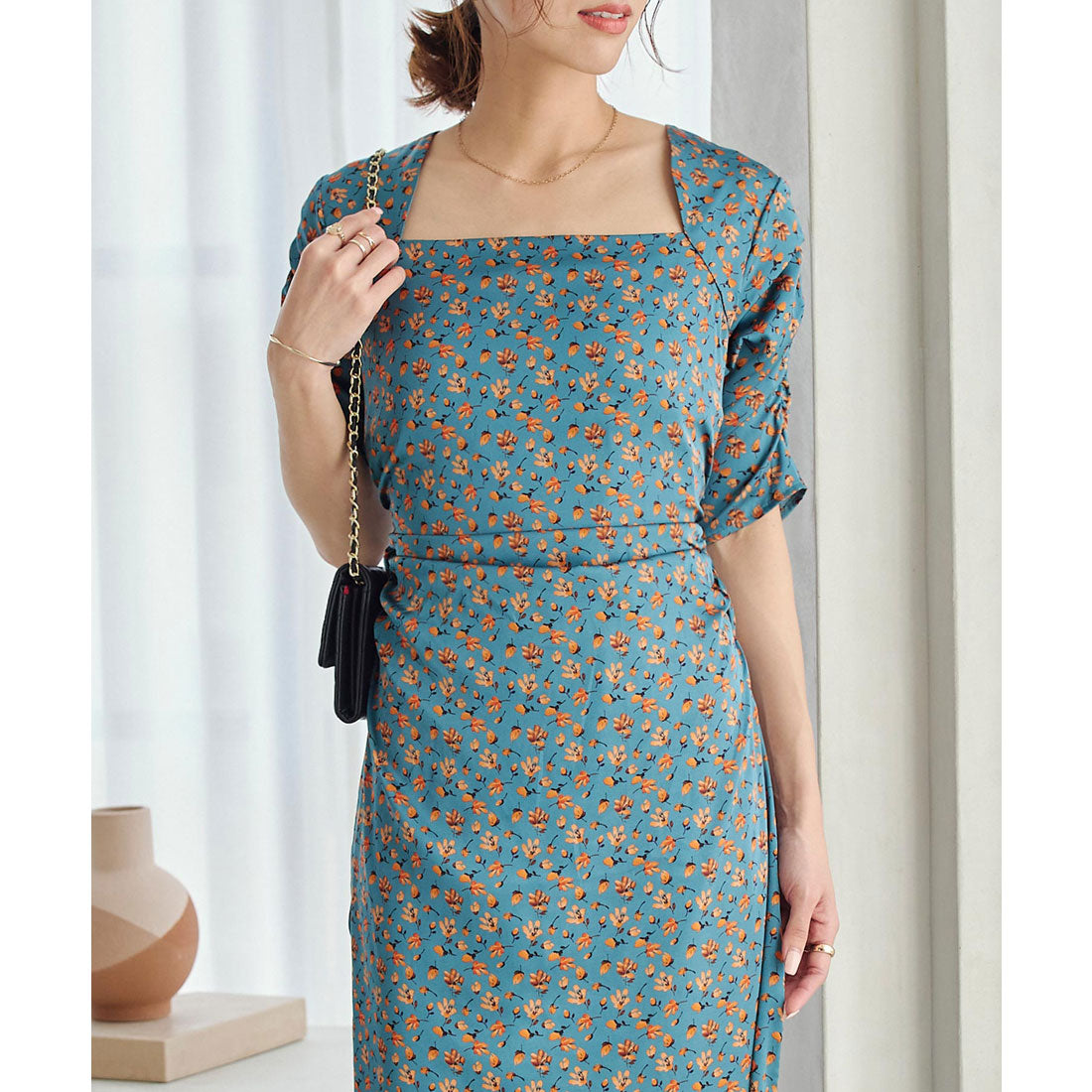 KOBE LETTUCE Optical Flower Dress for a slender look [E3283]