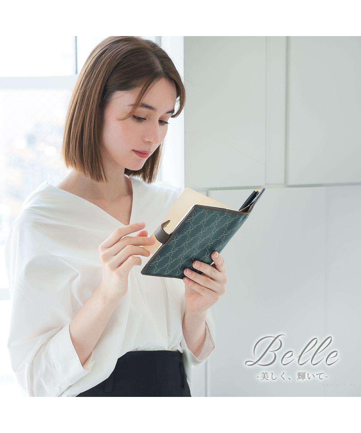 クレリア Clelia 手帳カバー レディース A6サイズ ブックカバー カードポケット ペンホルダー付き ブランド 人気 Clelia クレリア Belle ベェル CLー18052