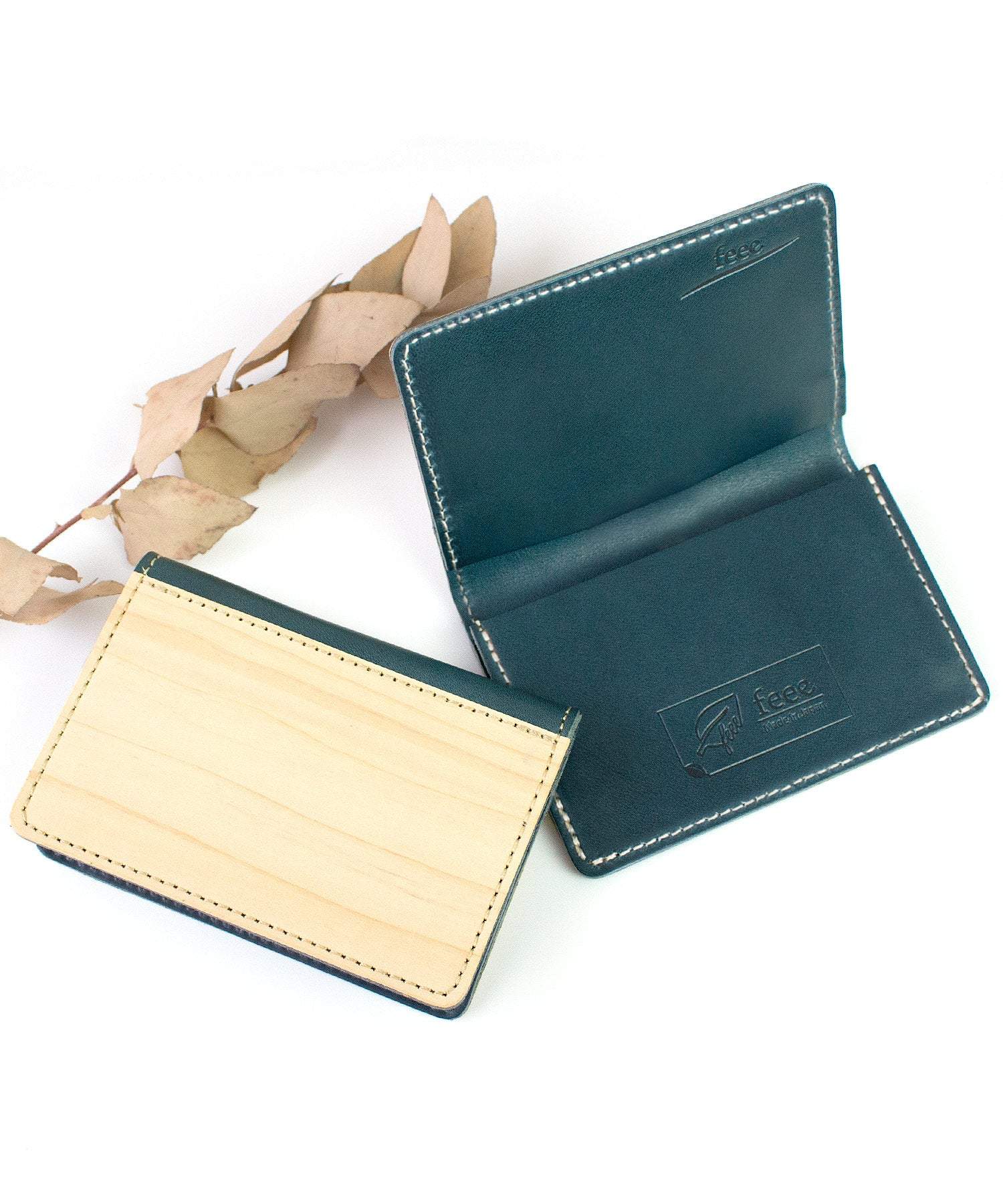 Fee feee Card Case Men’s Women’s Tochigi Leather Wood Sheet Stylish Business Card Holder FE-3205 For Men feee Fee Natural Wood Genuine Leather Wooden Hinoki Made in Japan