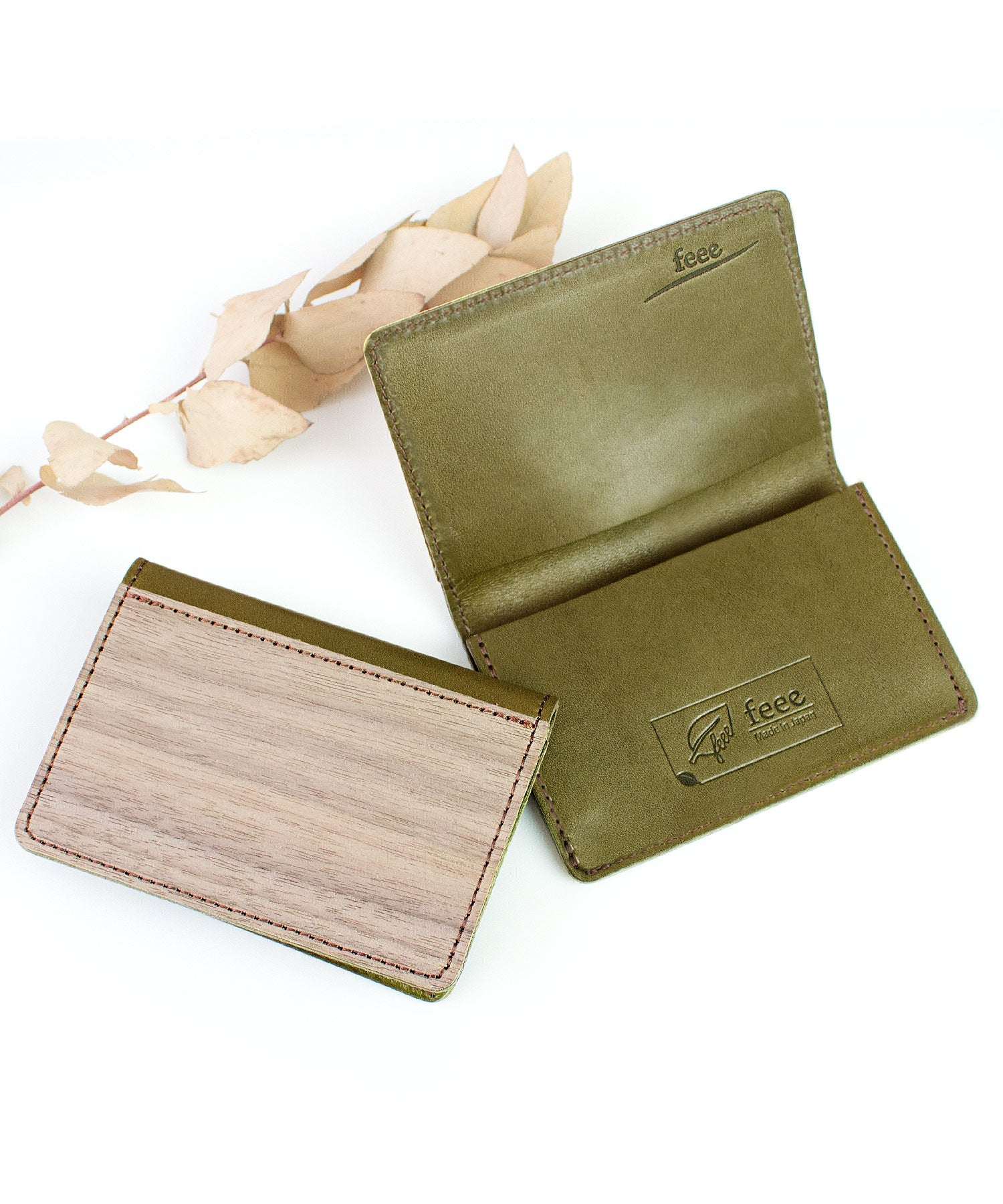 Fee feee Card Case Men’s Women’s Tochigi Leather Wood Sheet Stylish Business Card Holder FE-3205 For Men feee Fee Natural Wood Genuine Leather Wooden Hinoki Made in Japan