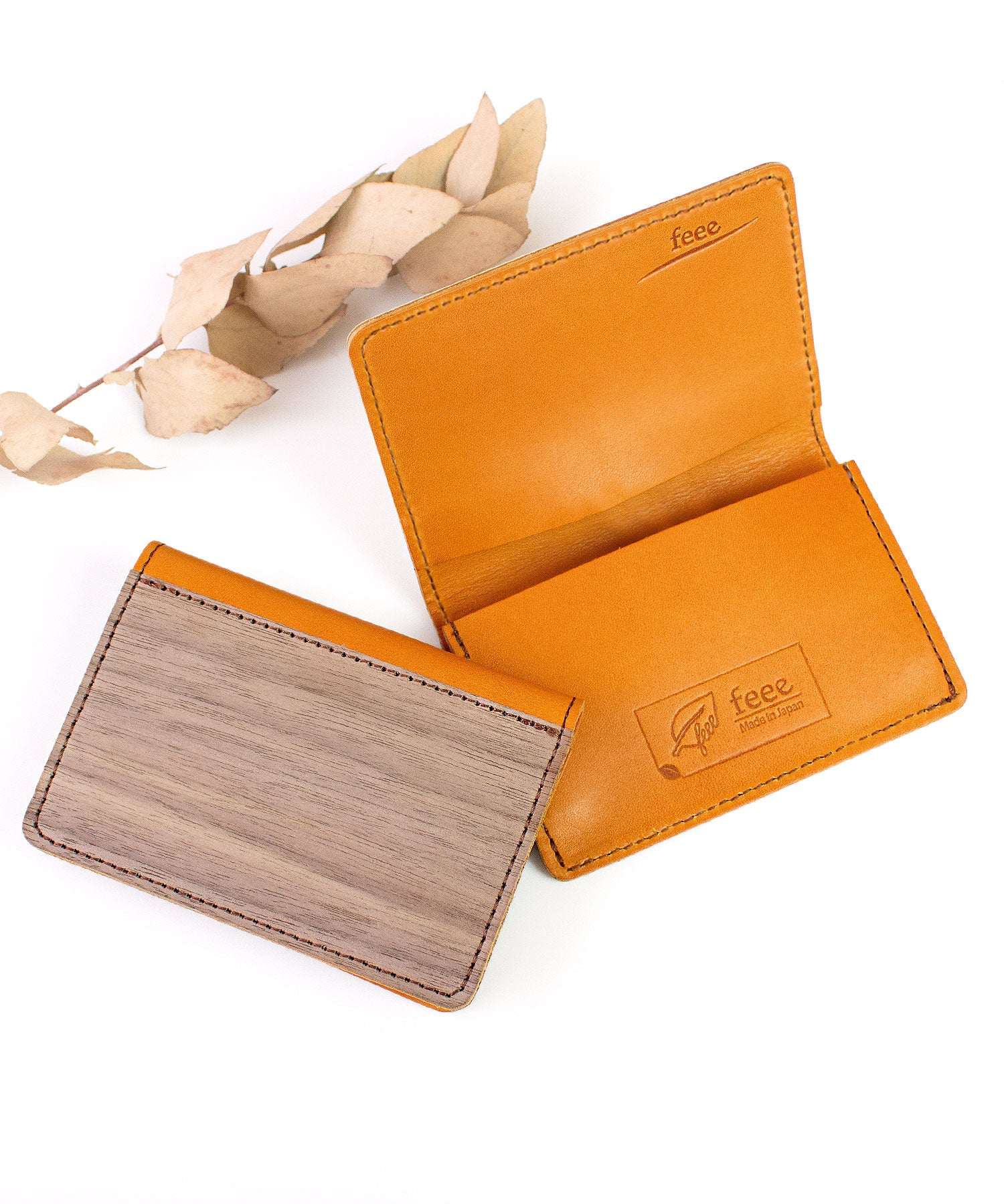 Fee feee Card Case Men’s Women’s Tochigi Leather Wood Sheet Stylish Business Card Holder FE-3205 For Men feee Fee Natural Wood Genuine Leather Wooden Hinoki Made in Japan
