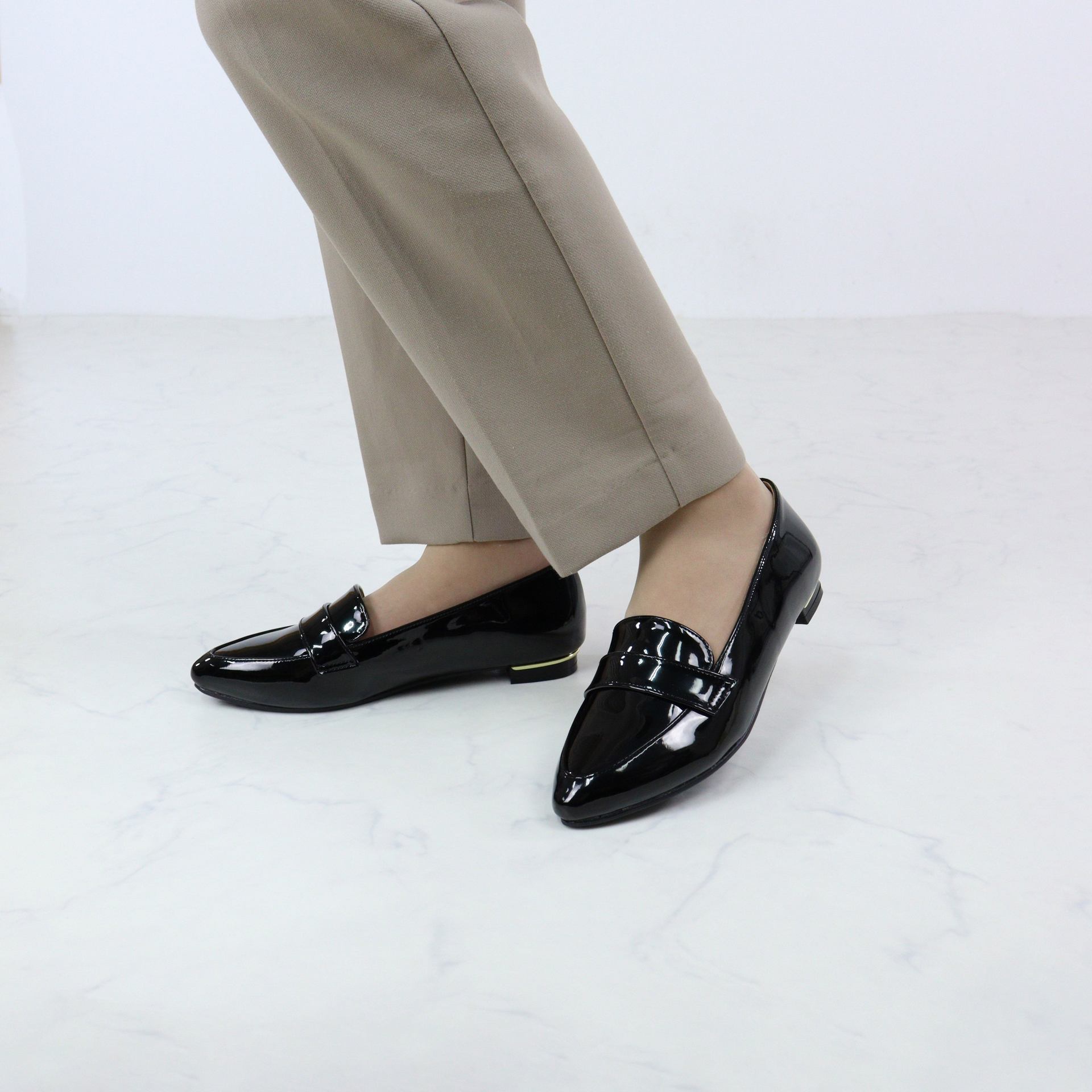 リバティードール LiBERTYDOLL 美シルエット マニッシュメタルラインフラットローファー/3013