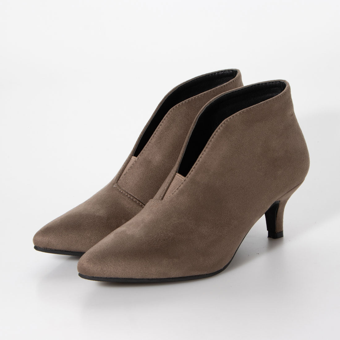 LiBERTYDOLL V-cut short booties with a beautiful silhouette and comfortable fit/5538
