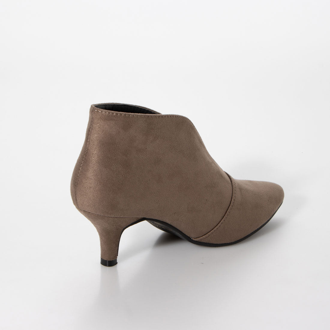 LiBERTYDOLL V-cut short booties with a beautiful silhouette and comfortable fit/5538