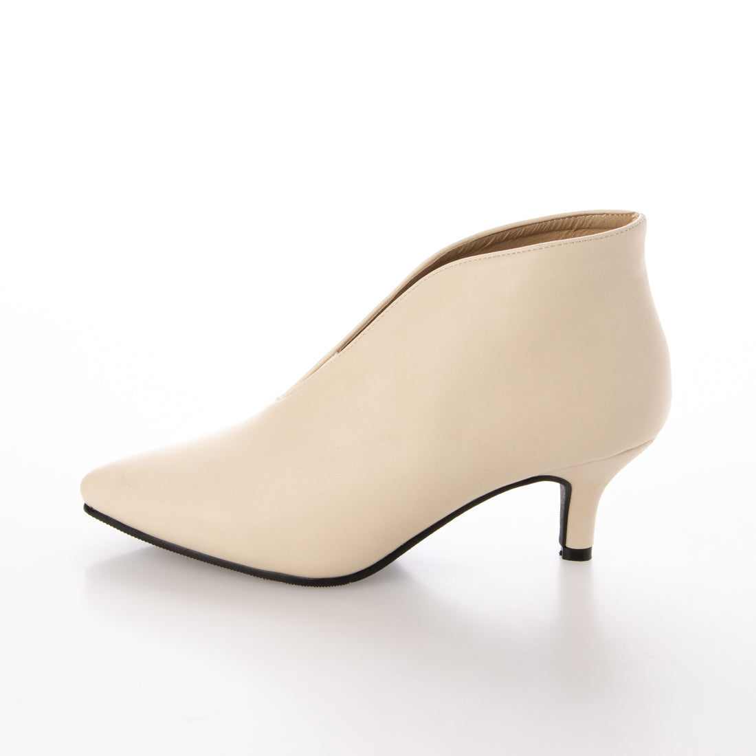 LiBERTYDOLL V-cut short booties with a beautiful silhouette and comfortable fit/5538