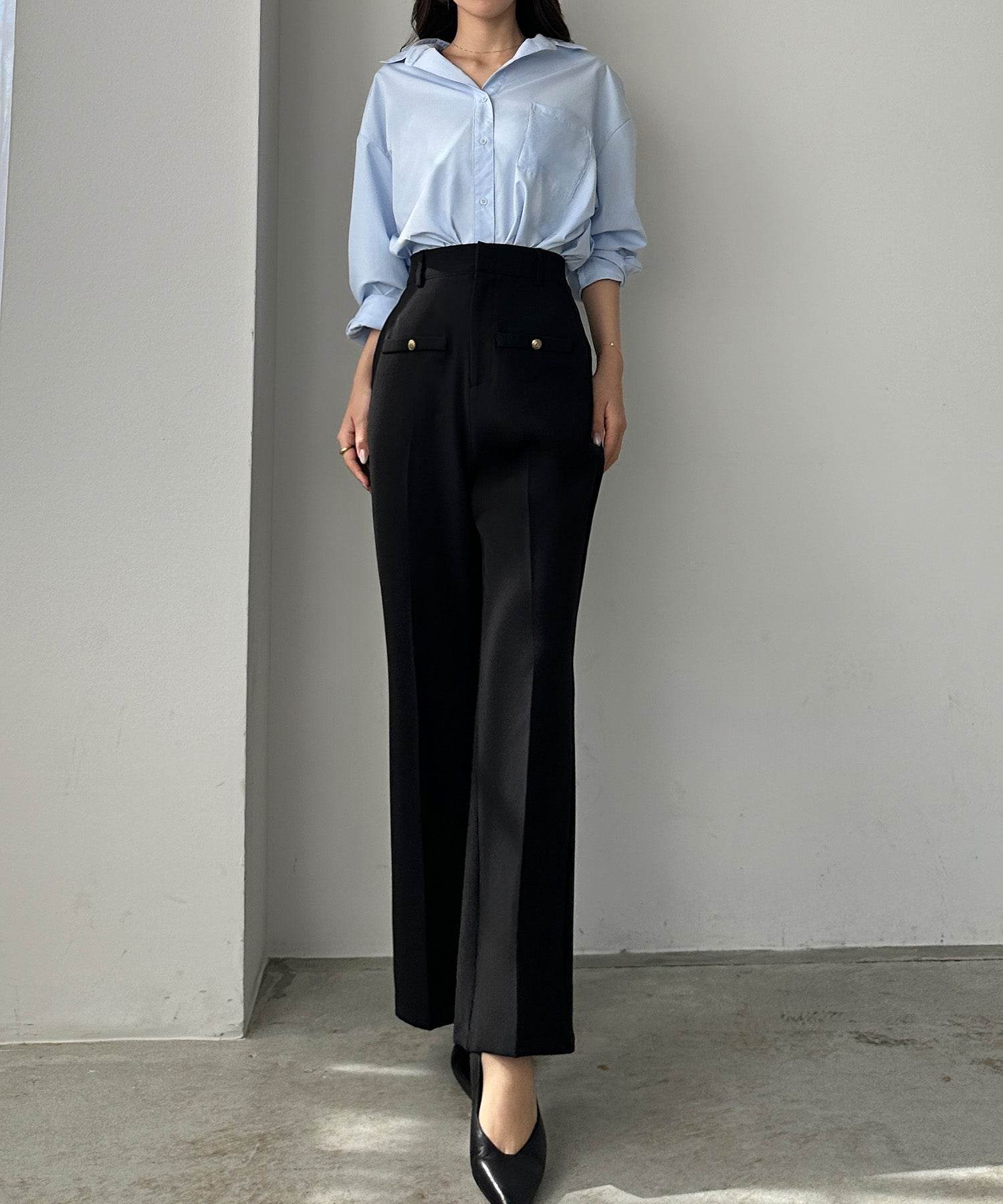 ルエレ Louere Louere ゴールドボタンフレアパンツ （ブラック） ブラック