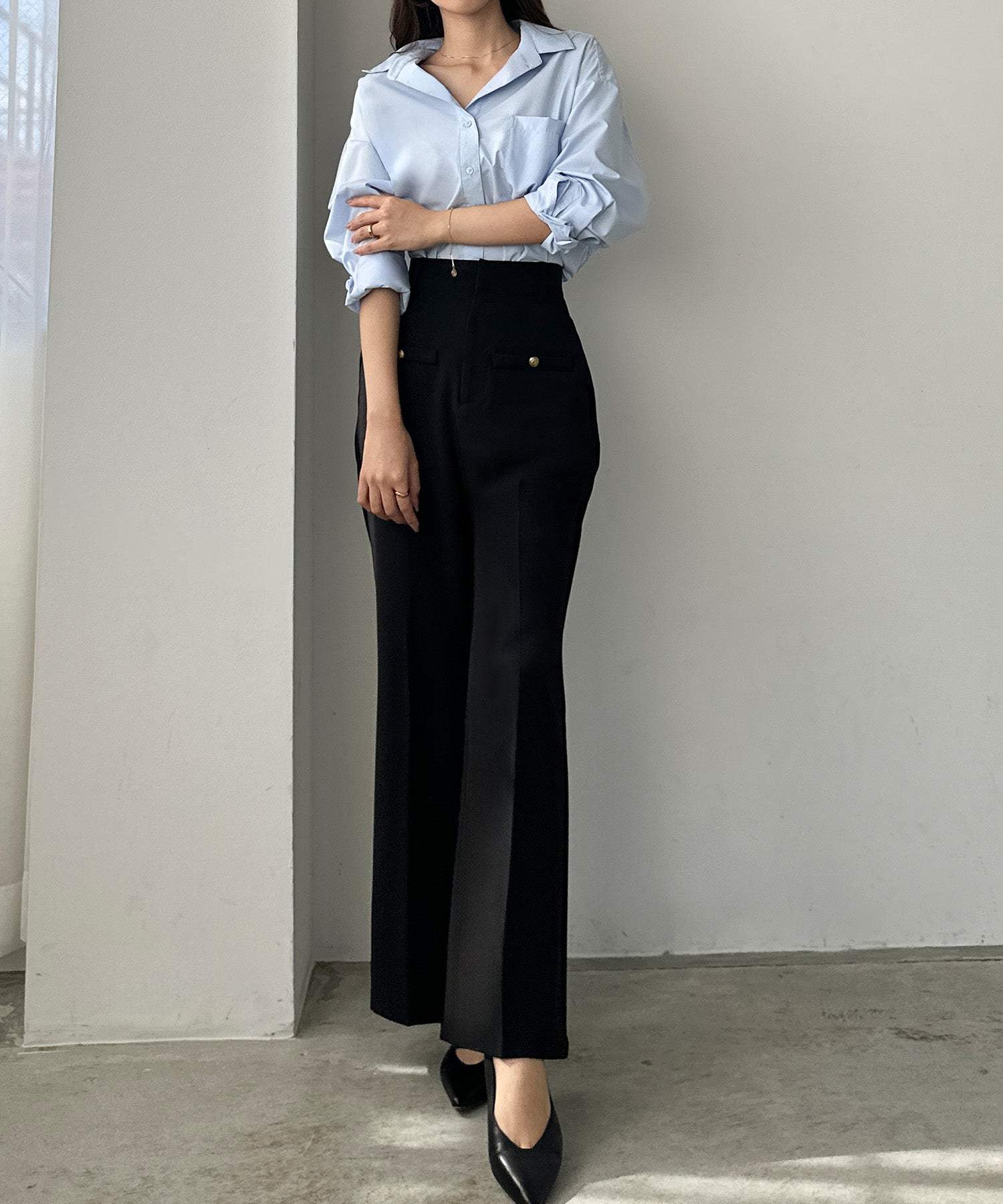 ルエレ Louere Louere ゴールドボタンフレアパンツ （ブラック） ブラック