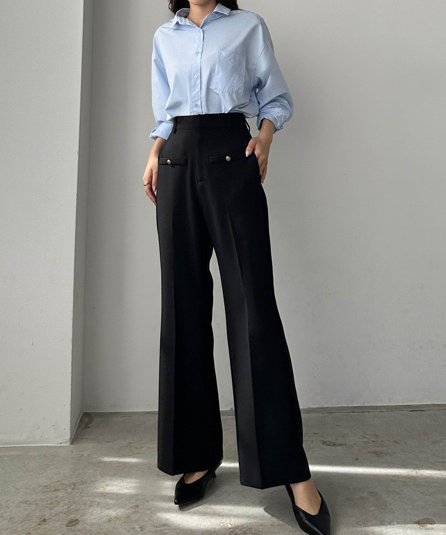 ルエレ Louere Louere ゴールドボタンフレアパンツ （ブラック） ブラック