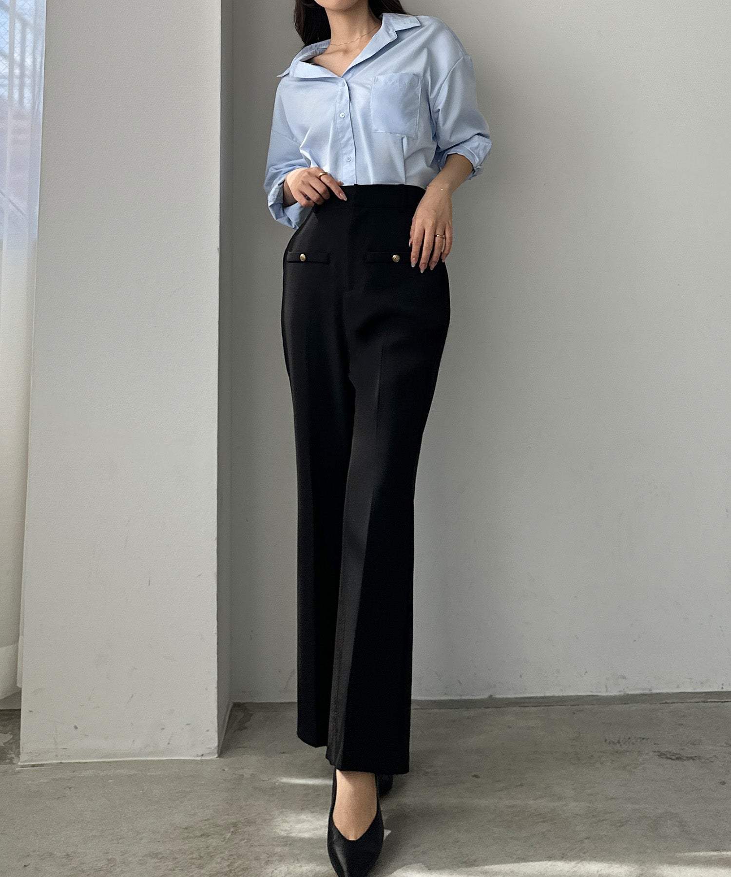 ルエレ Louere Louere ゴールドボタンフレアパンツ （ブラック） ブラック