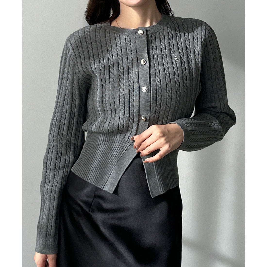 ルエレ Louere Louere ゴールドボタンケーブルニットカーディガン