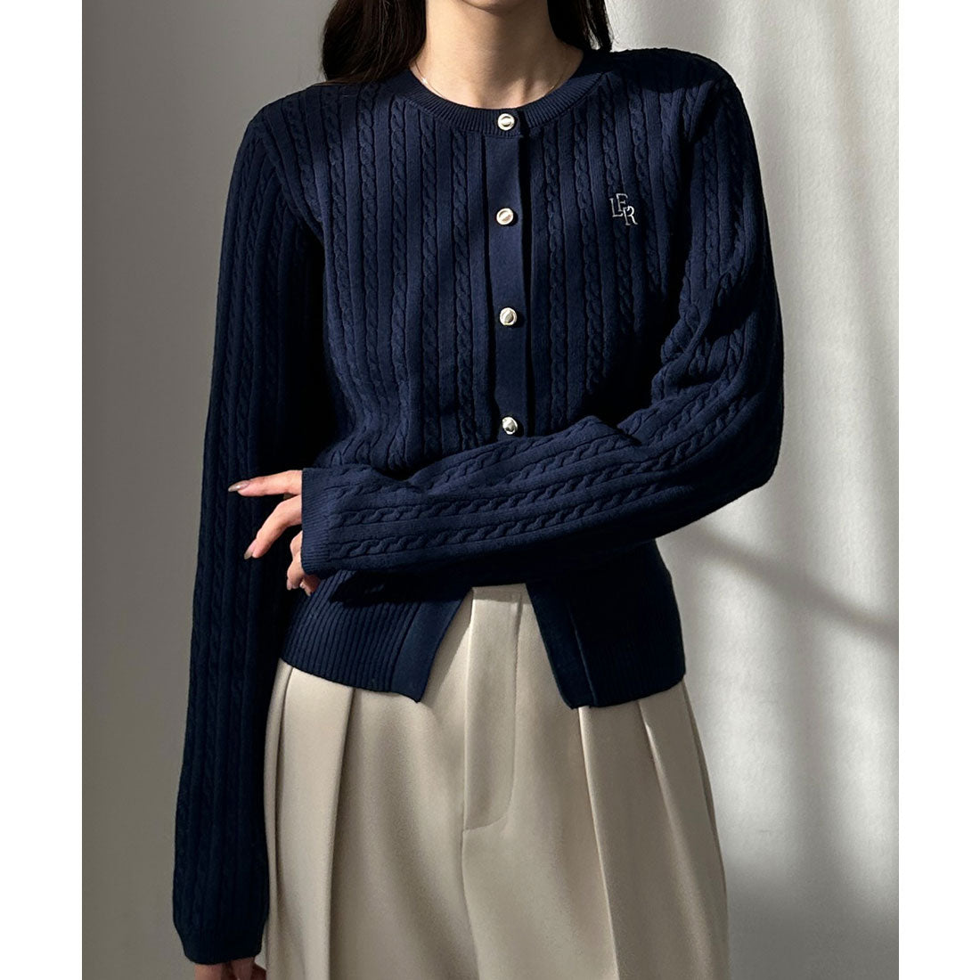 ルエレ Louere Louere ゴールドボタンケーブルニットカーディガン