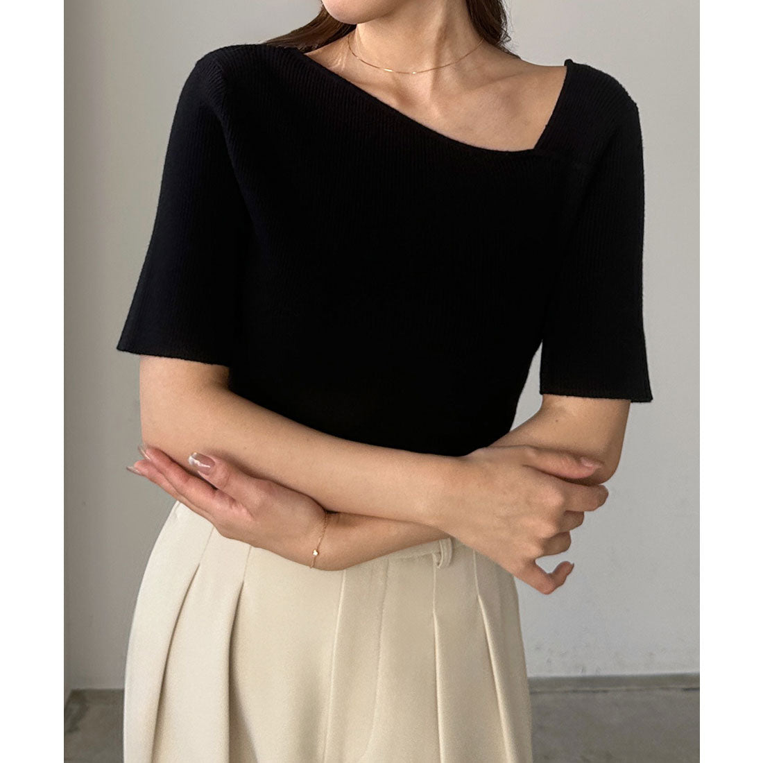 ルエレ Louere Louere アシメネック半袖リブニット （ブラック） ブラック