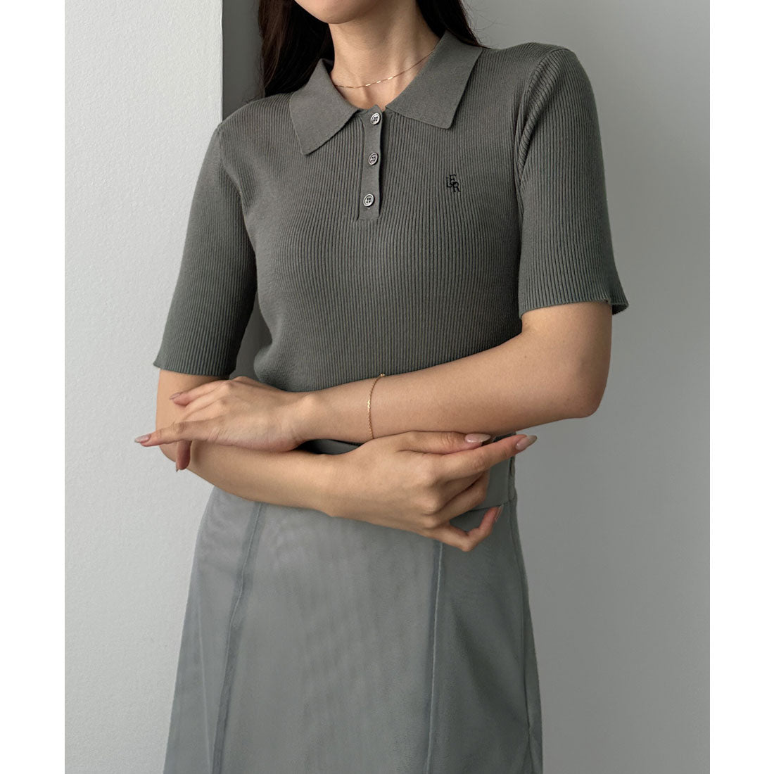 ルエレ Louere Louere ロゴ刺繍半袖リブニットポロ （チャコール） チャコール