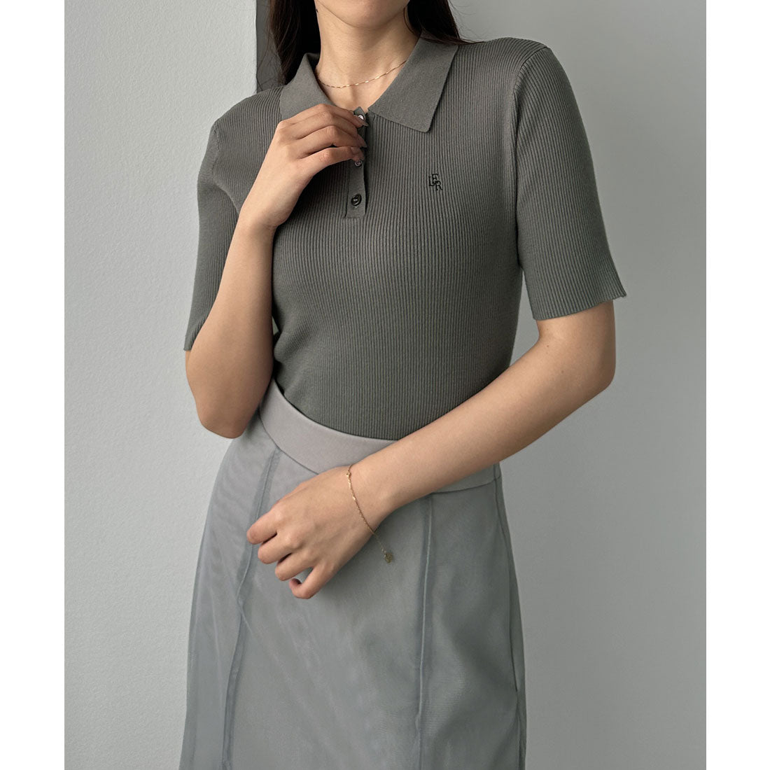 ルエレ Louere Louere ロゴ刺繍半袖リブニットポロ （チャコール） チャコール