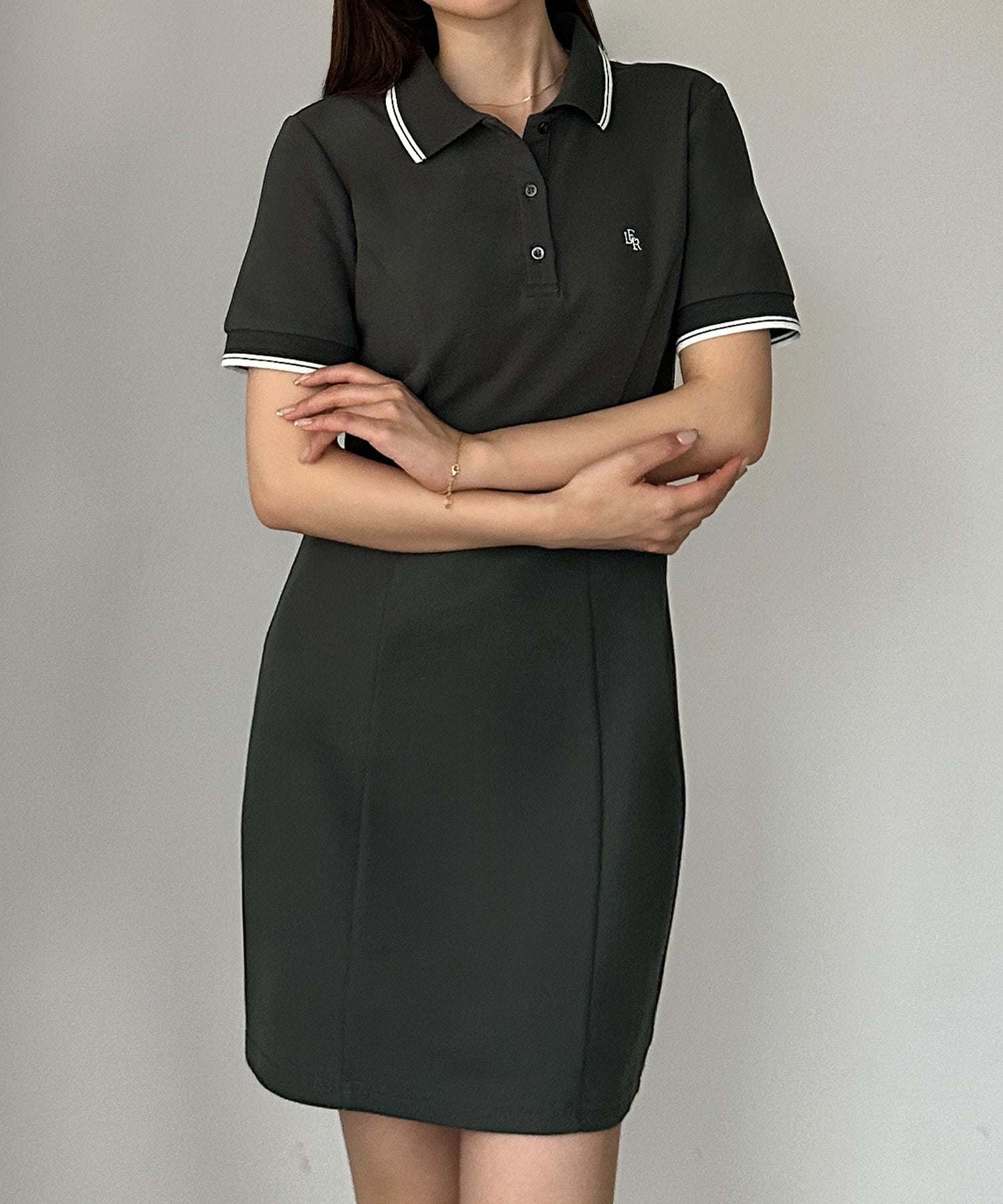 ルエレ Louere Louere ロゴ刺繍ミニポロワンピース （チャコール） チャコール