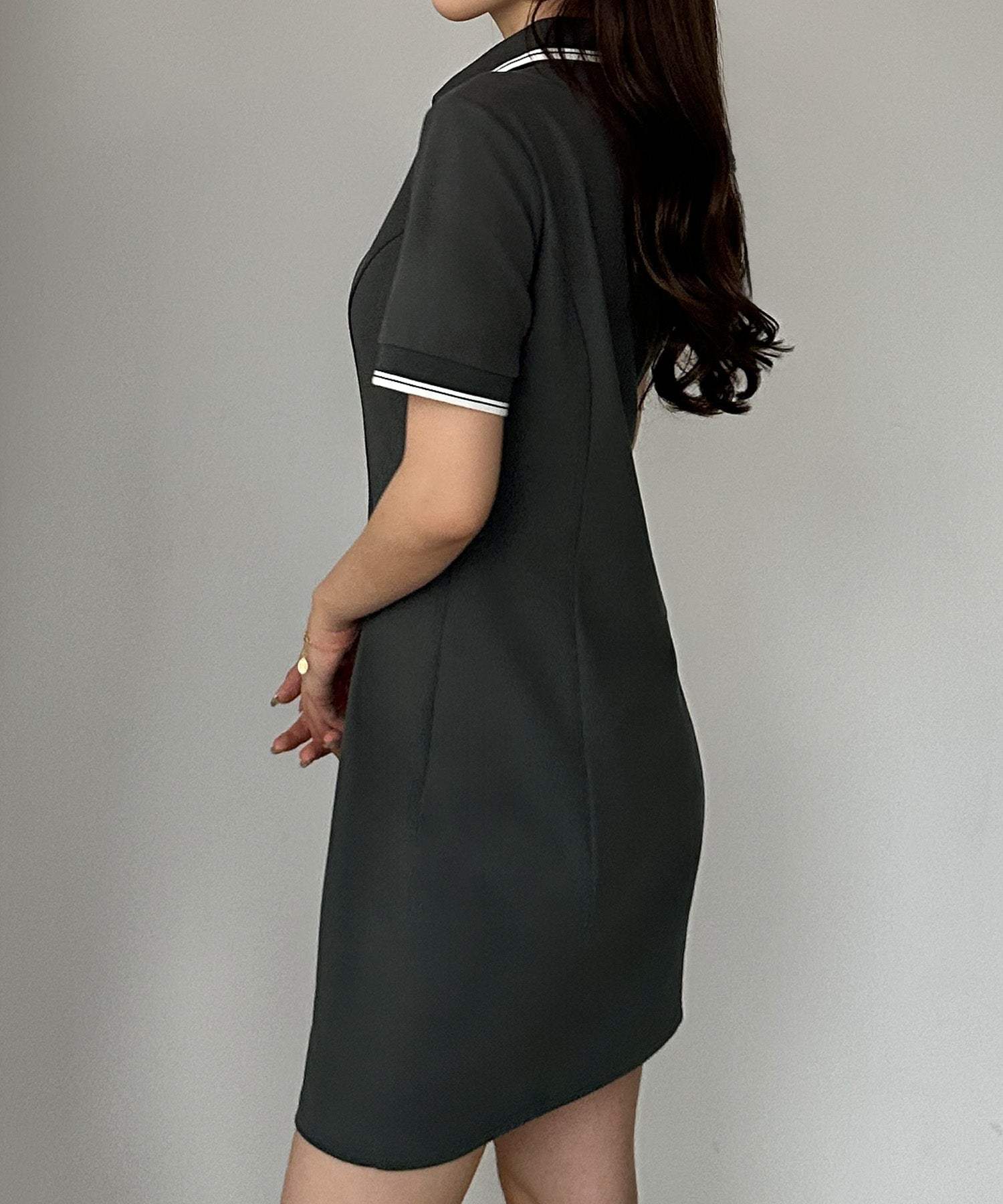 ルエレ Louere Louere ロゴ刺繍ミニポロワンピース （チャコール） チャコール