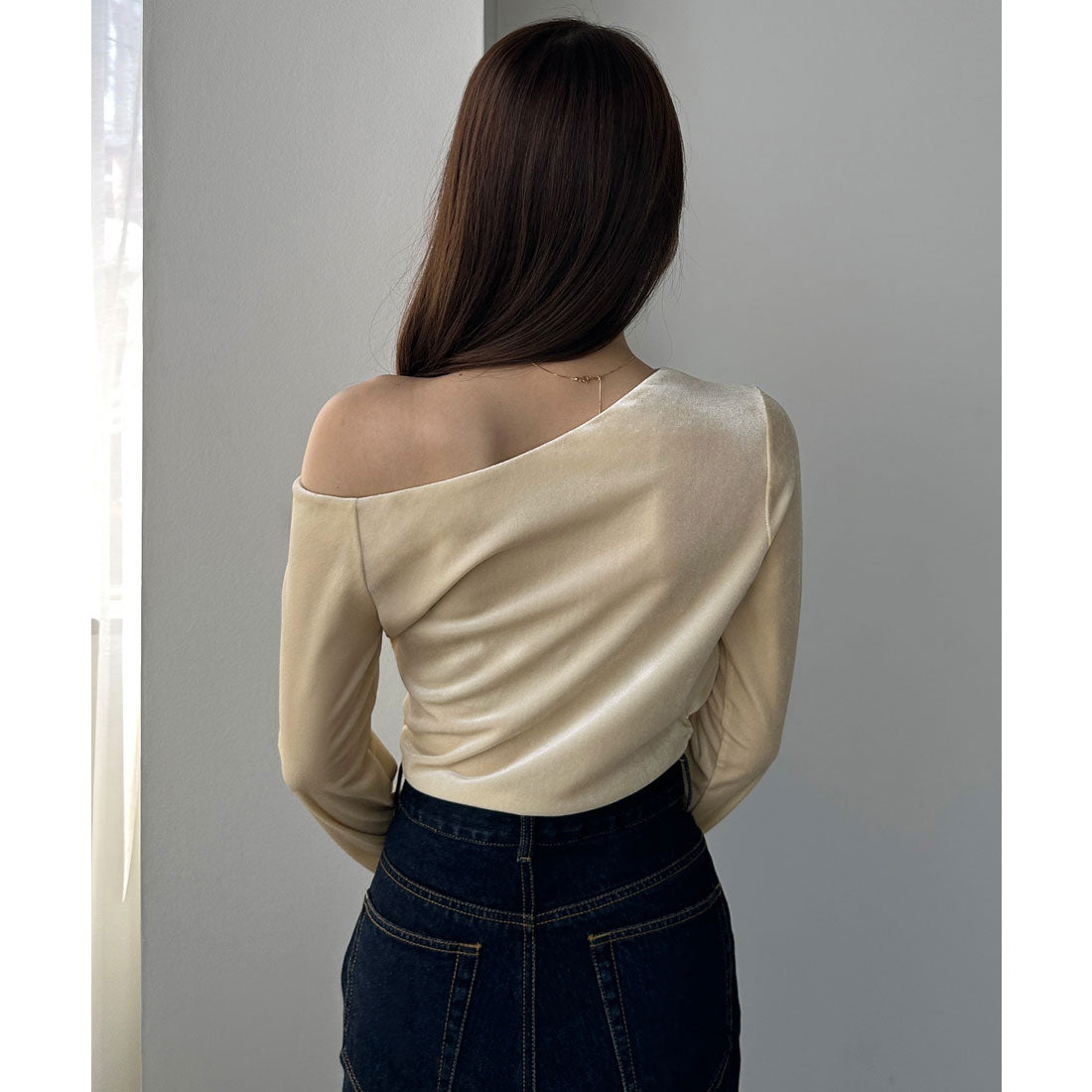 ルエレ Louere Louere ワンショルドレープベロアトップス （ライトベージュ） ライトベージュ