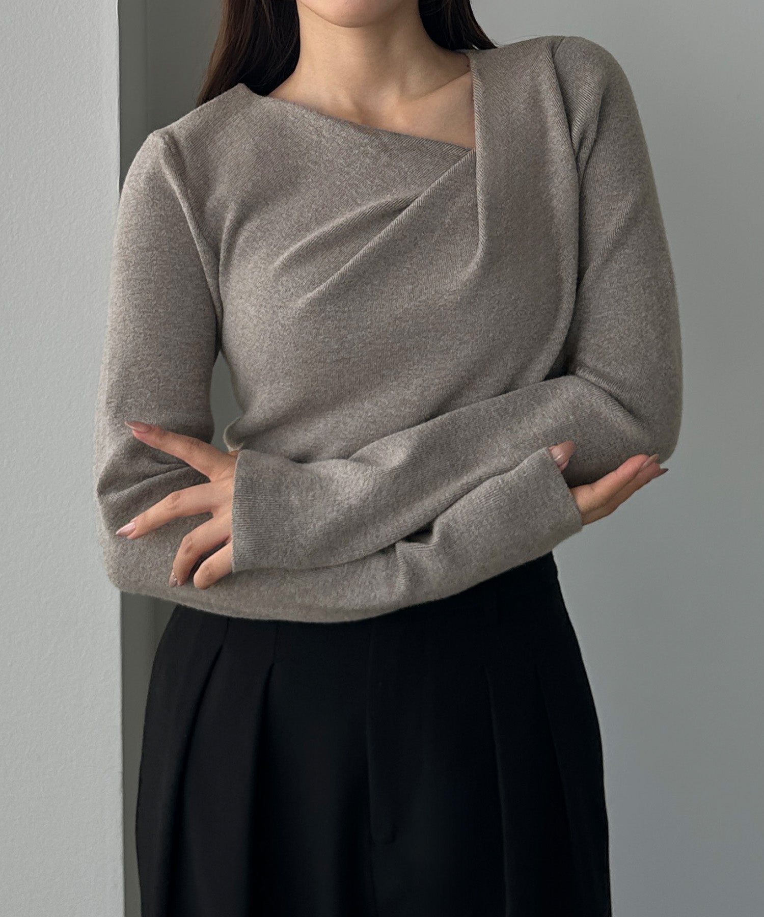 ルエレ Louere Louere ドレープアシメネックニットトップス （グレー） グレー