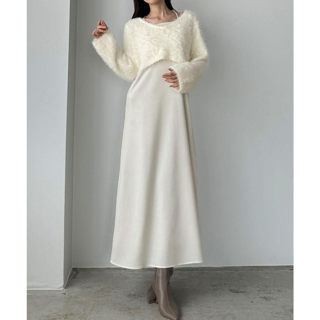 ルエレ Louere Louere シャギーショートニット＋セミフレアキャミワンピースSET （アイボリー） アイボリー