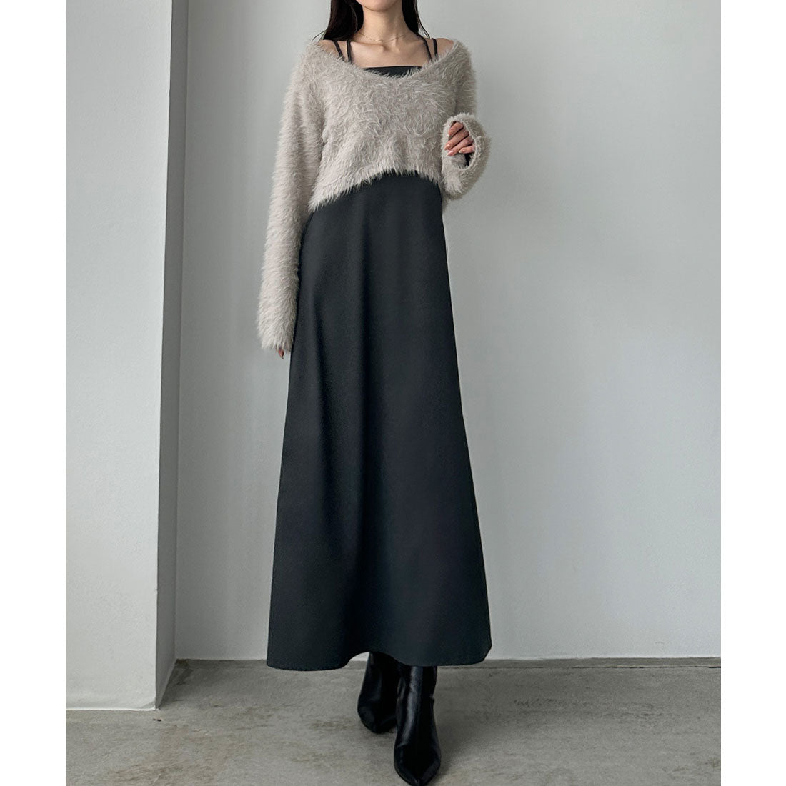 ルエレ Louere Louere シャギーショートニット＋セミフレアキャミワンピースSET （チャコール） チャコール