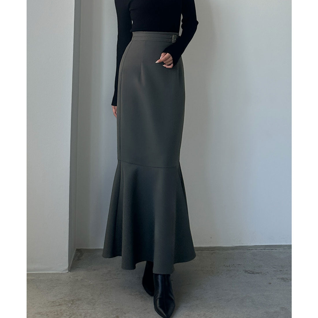 ルエレ Louere Louere ウエストベルトマーメイドスカート(通年素材) （チャコール） チャコール