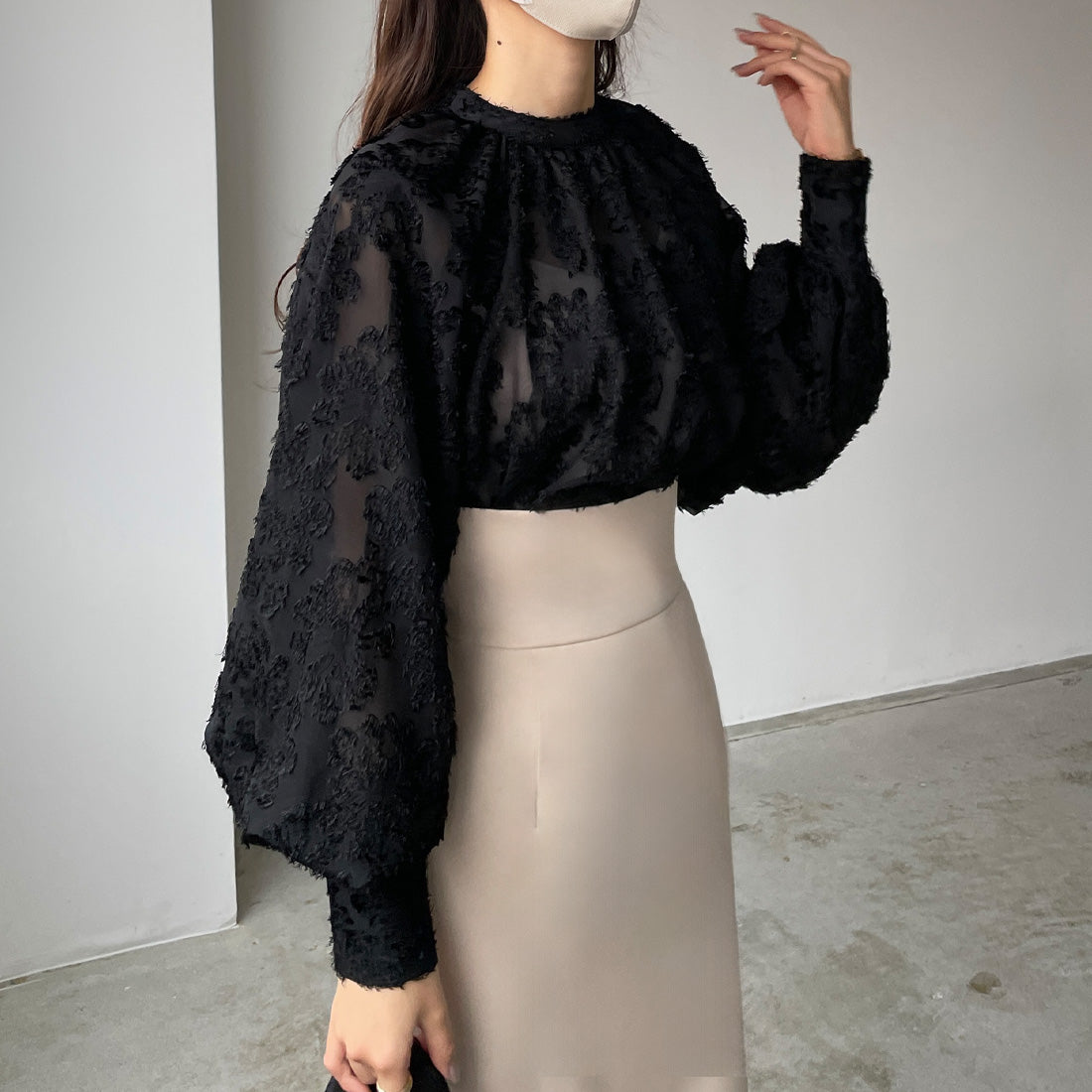 ルエレ Louere シャギーパフスリーブブラウス,ブラック