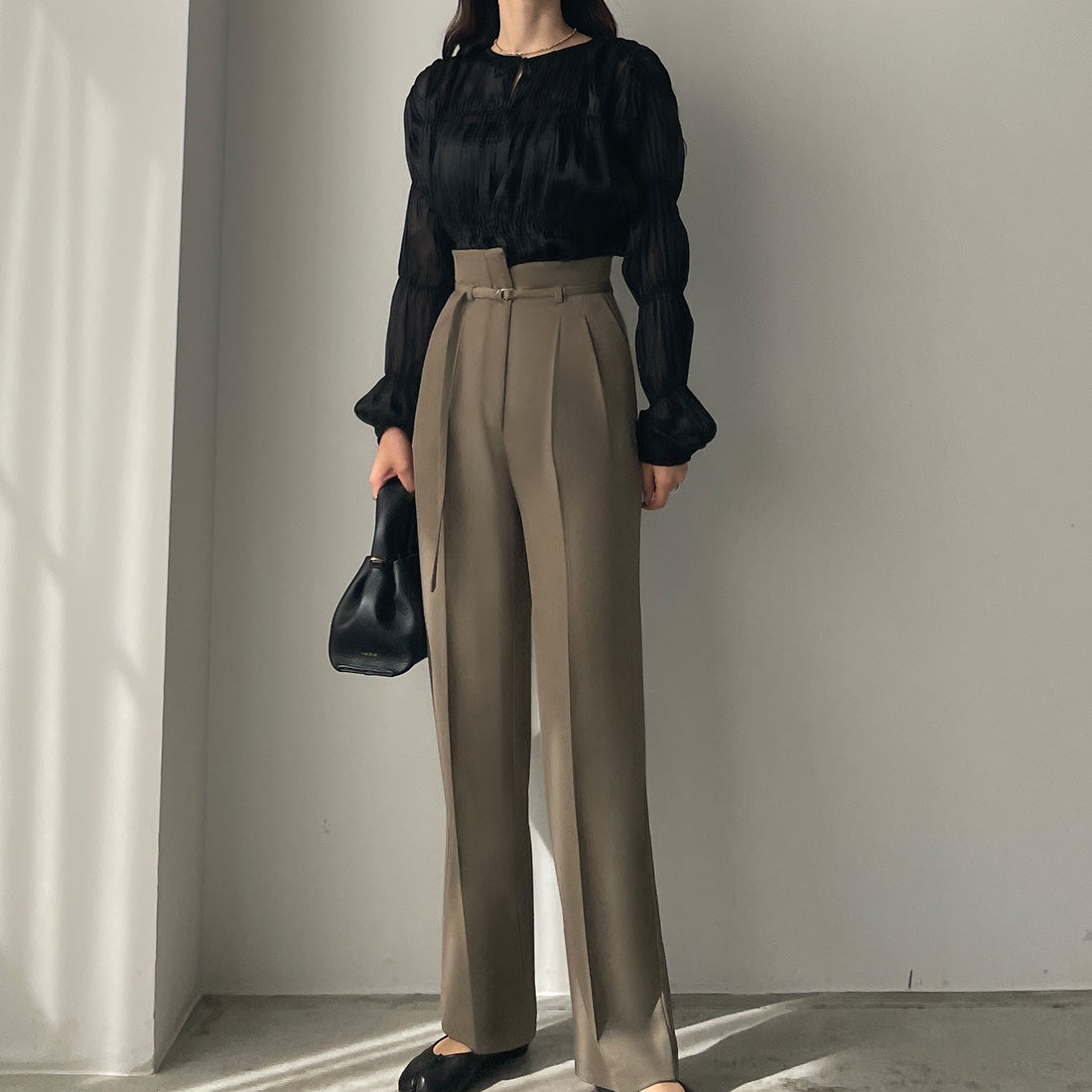 ルエレ Louere ベルト付きアシンメトリーハイウエストパンツ