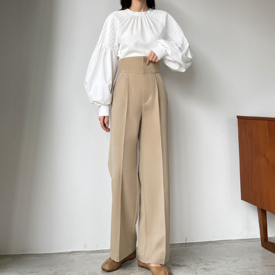 ルエレ Louere Louere ハイウエストタックパンツ,ベージュ