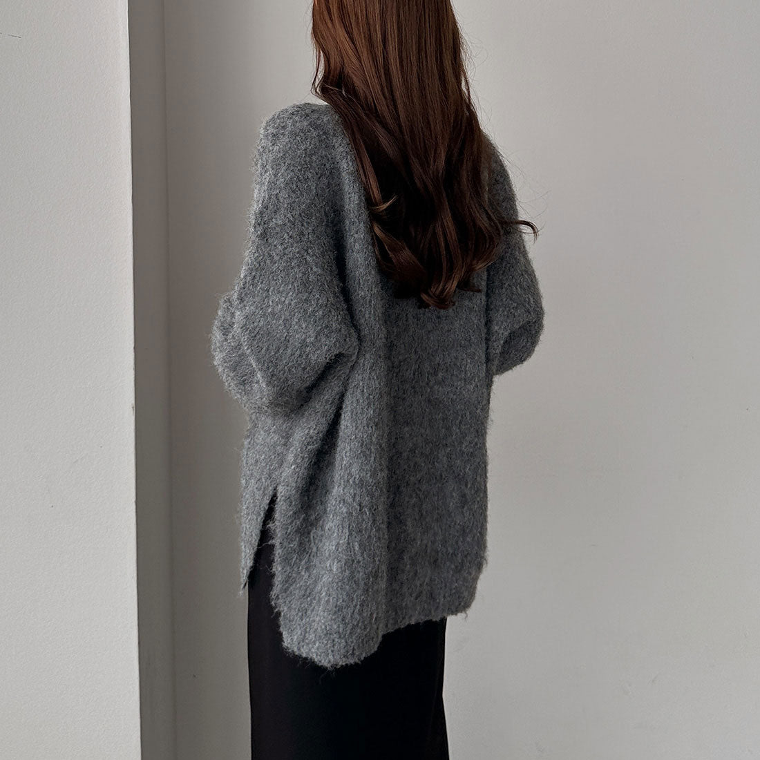 Louere Louere V-Neck Shaggy Knit