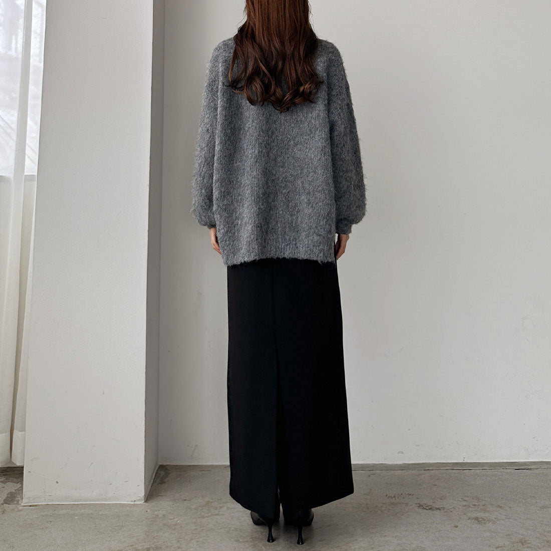 Louere Louere V-Neck Shaggy Knit