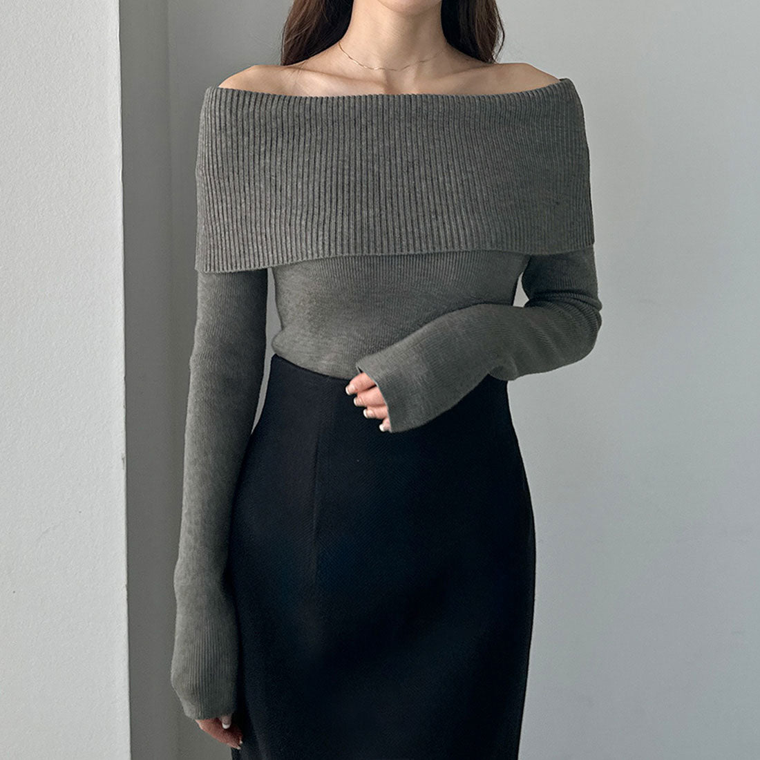 路埃爾 Louere Louere 寬鬆露肩長袖針織上衣