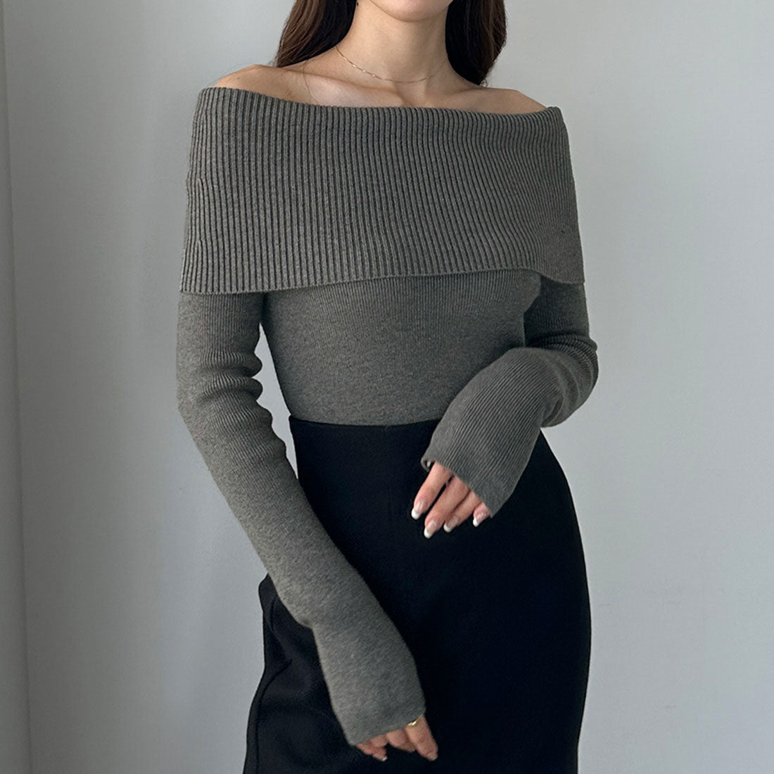 路埃爾 Louere Louere 寬鬆露肩長袖針織上衣