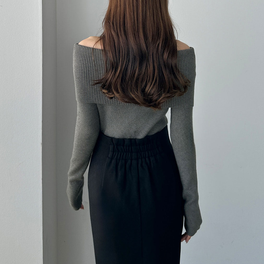 路埃爾 Louere Louere 寬鬆露肩長袖針織上衣