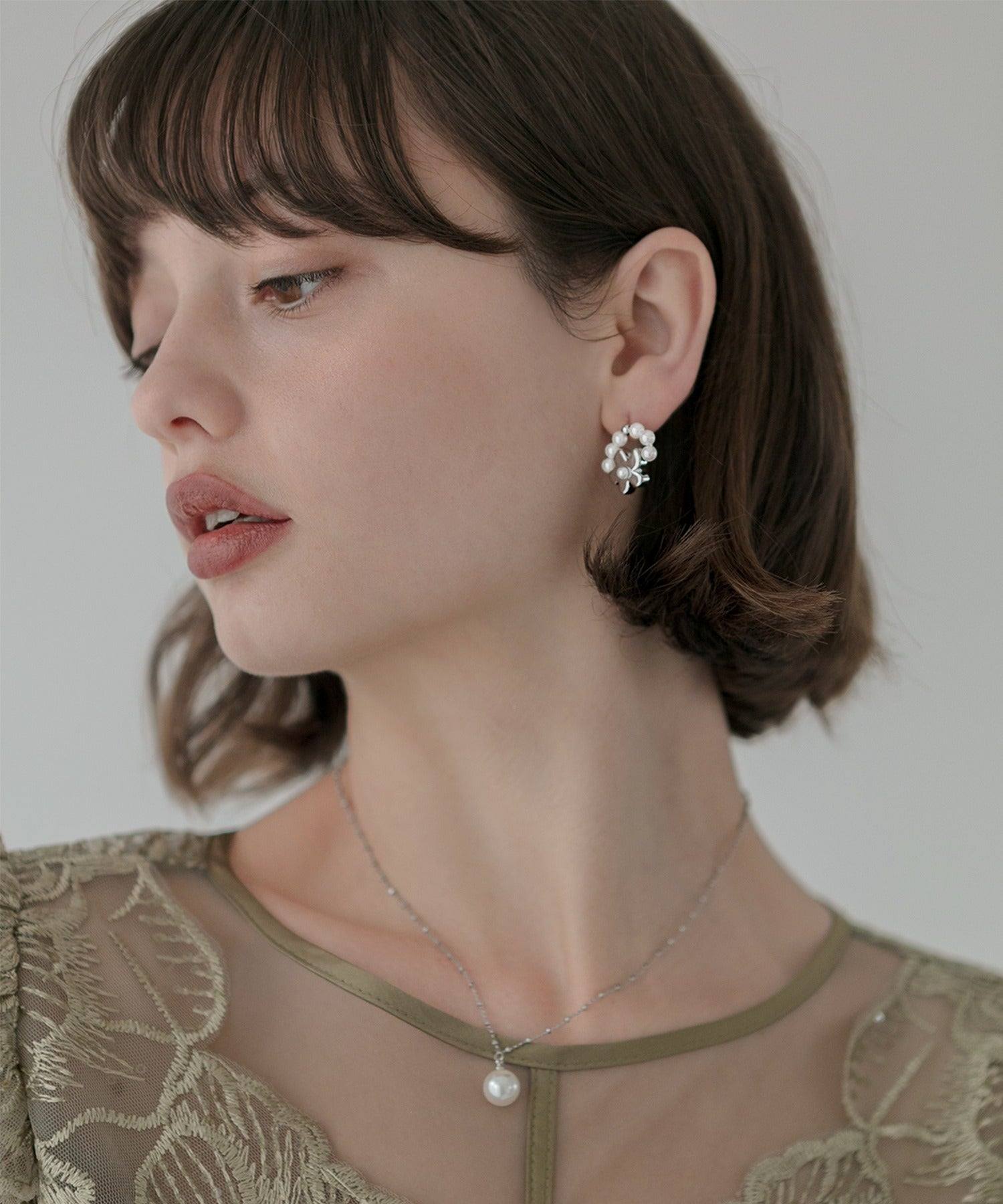 レジャ Leja ラウンドパールフラワーピアス結婚式 パーティー 成人式 二次会 同窓会 お呼ばれ オケージョン 20代 30代 40代 （SILVER） SILVER