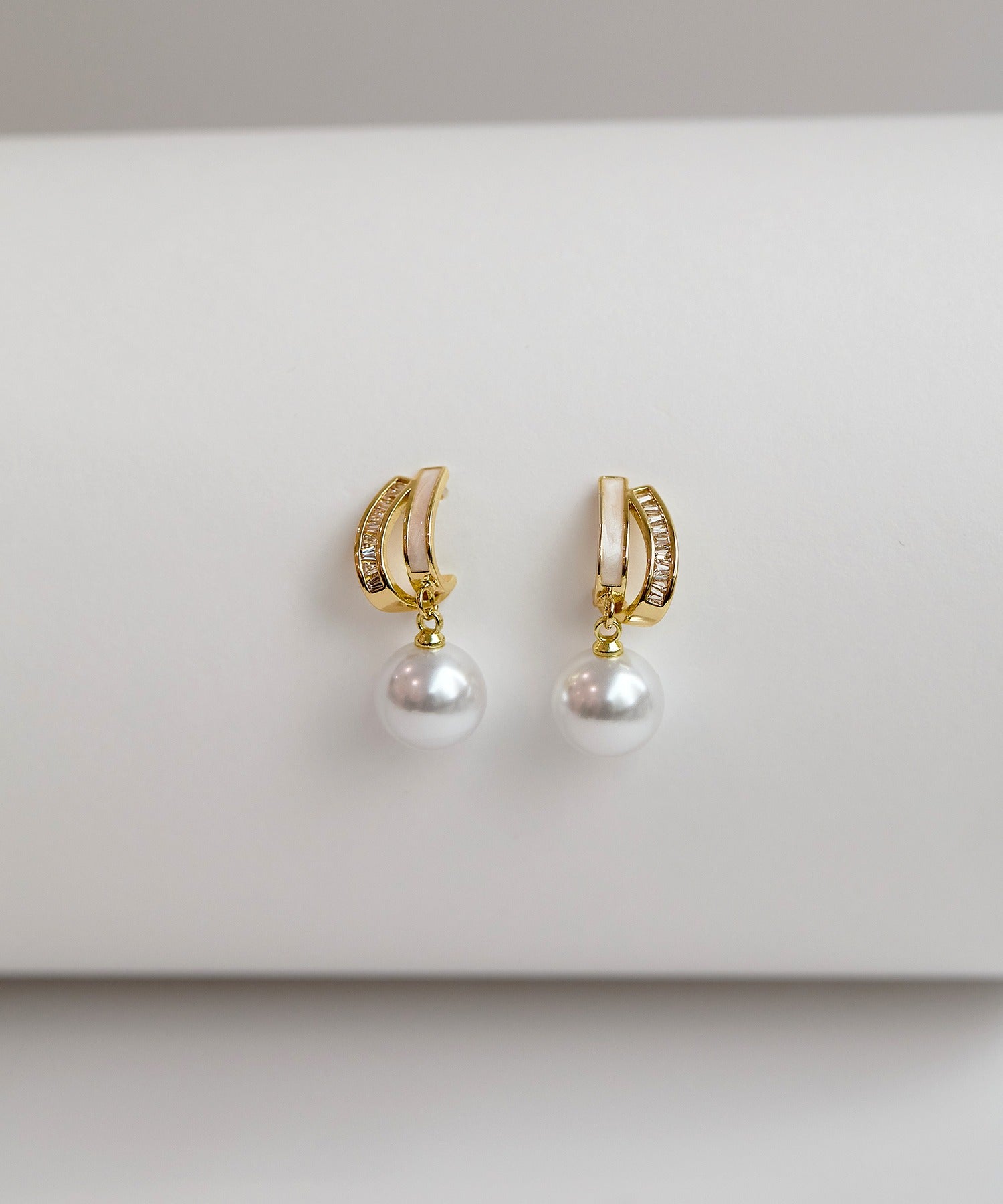 レジャ Leja ゴールドカーブラインドロップパールピアス結婚式 パーティー 成人式 二次会 同窓会 お呼ばれ オケージョン 20代 30代 40代 （GOLD） GOLD