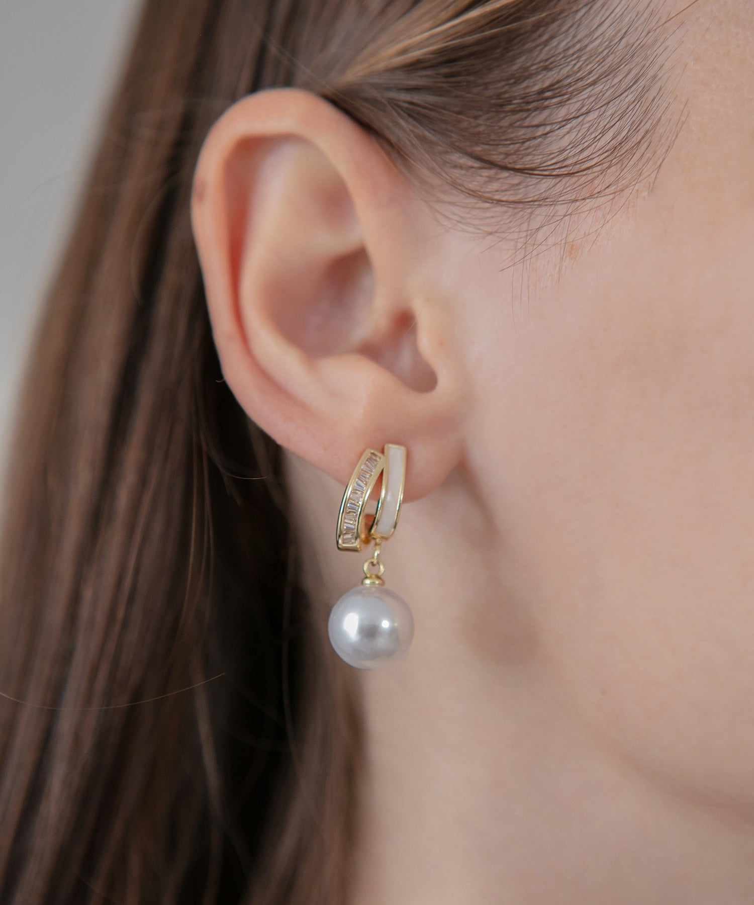 レジャ Leja ゴールドカーブラインドロップパールピアス結婚式 パーティー 成人式 二次会 同窓会 お呼ばれ オケージョン 20代 30代 40代 （GOLD） GOLD