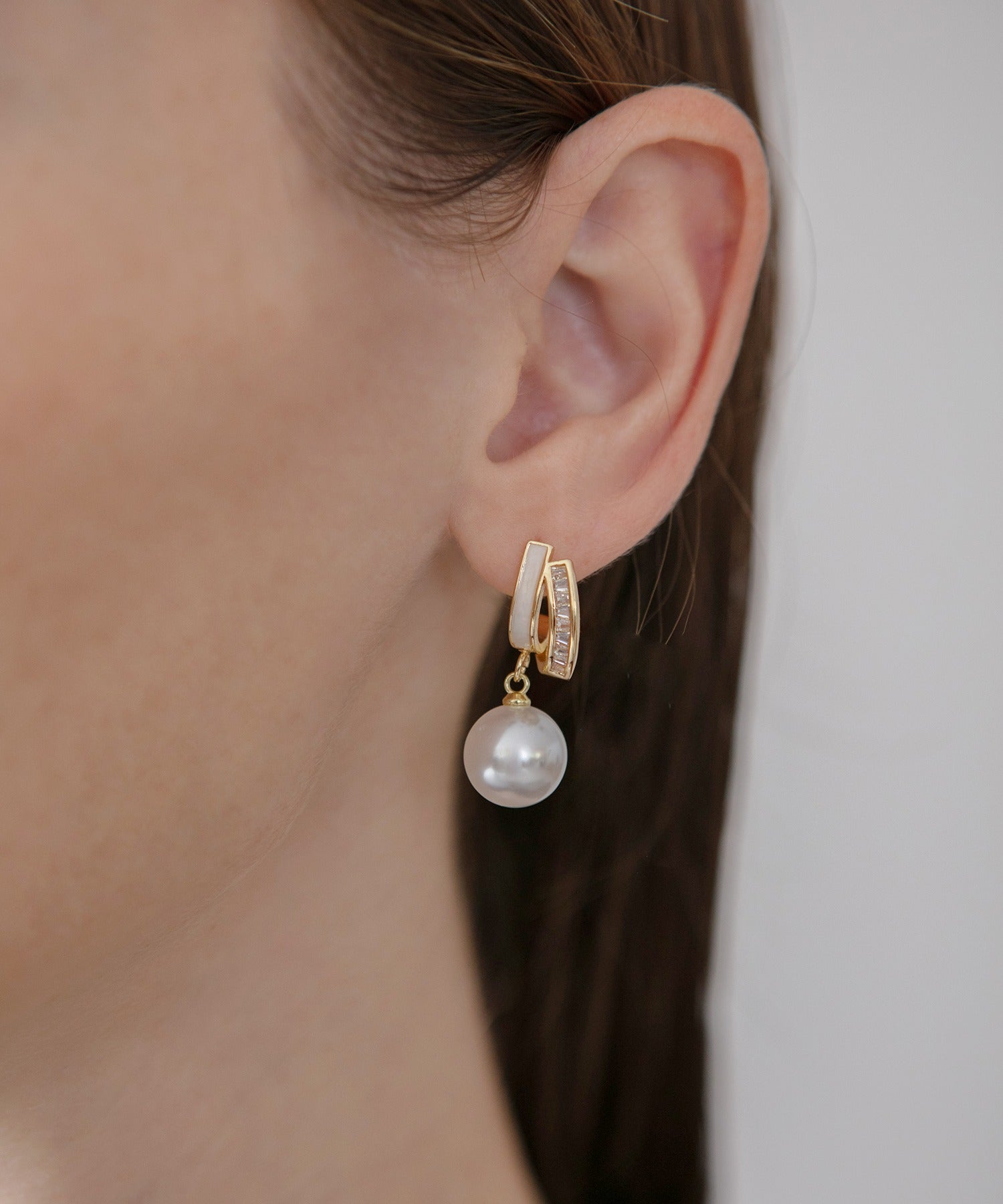 レジャ Leja ゴールドカーブラインドロップパールピアス結婚式 パーティー 成人式 二次会 同窓会 お呼ばれ オケージョン 20代 30代 40代 （GOLD） GOLD