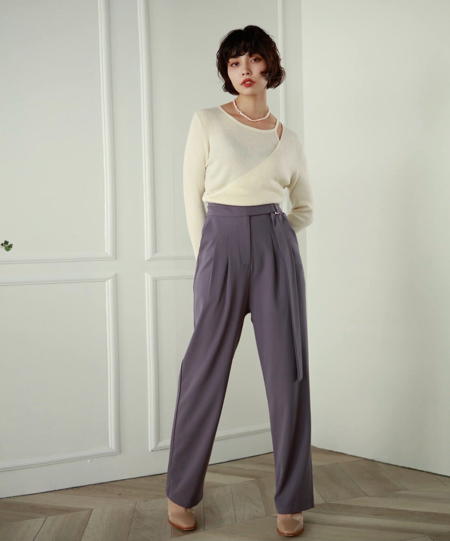 レジャ Leja スモーキーカラーセンタープレスセベルトパンツ