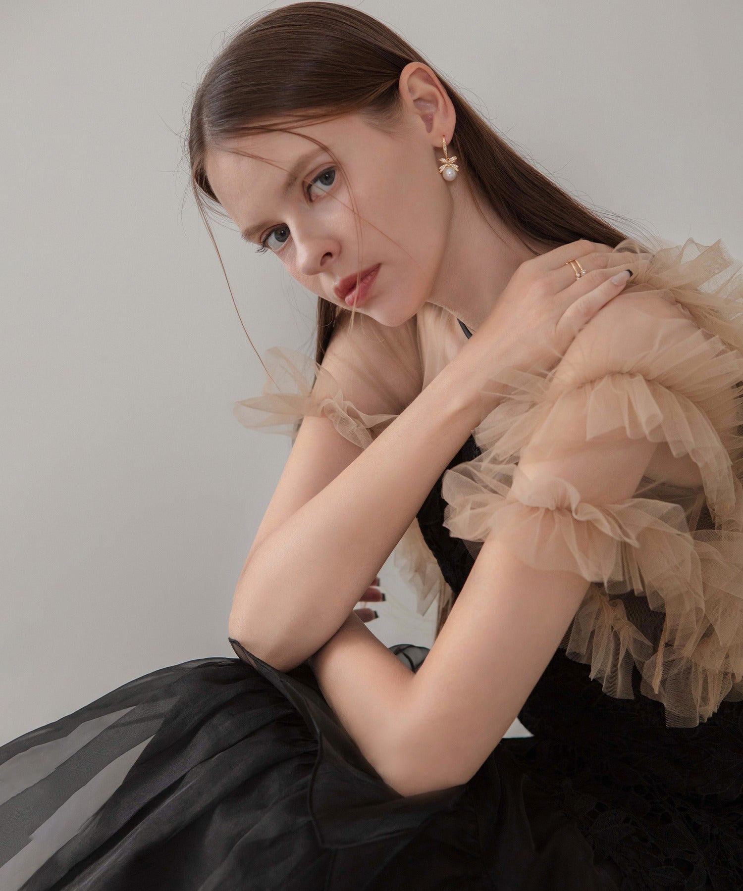 レジャ Leja アシンメトリーチュールスリーブレースフリルヘムIラインワンピースドレス美脚効果結婚式 パーティードレス 成人式 二次会 同窓会 お呼ばれ オケージョン 20代 30代 40代 （BLACK） BLACK