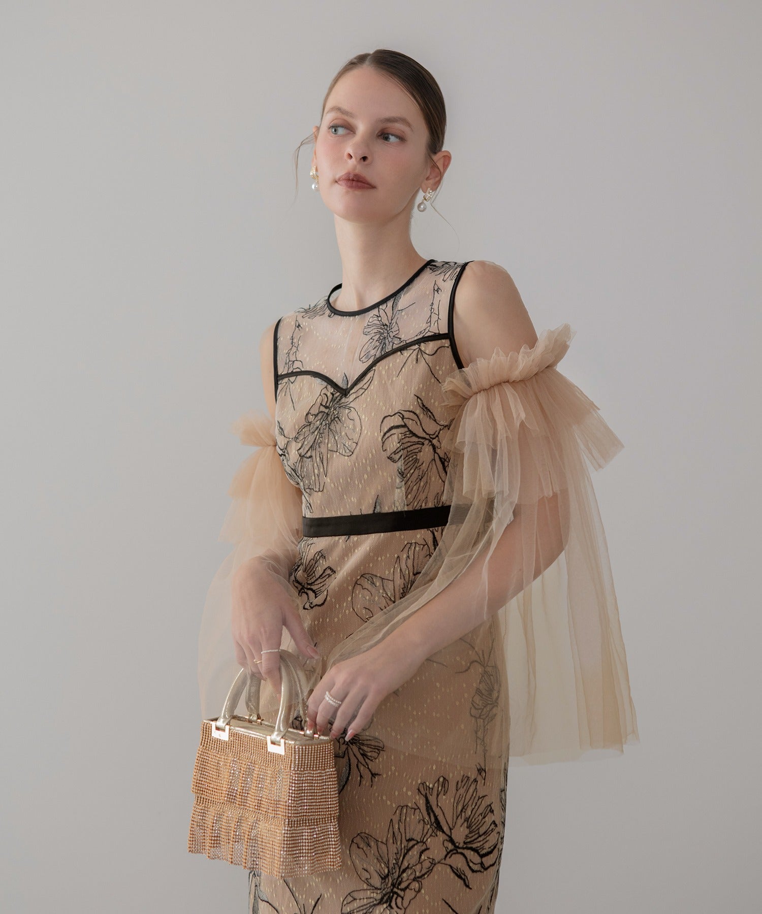 レジャ Leja フラワーチュールフリルスリーブIラインワンピースドレス美脚効果結婚式 パーティードレス 成人式 二次会 同窓会 お呼ばれ オケージョン 20代 30代 40代 （BEIGE） BEIGE