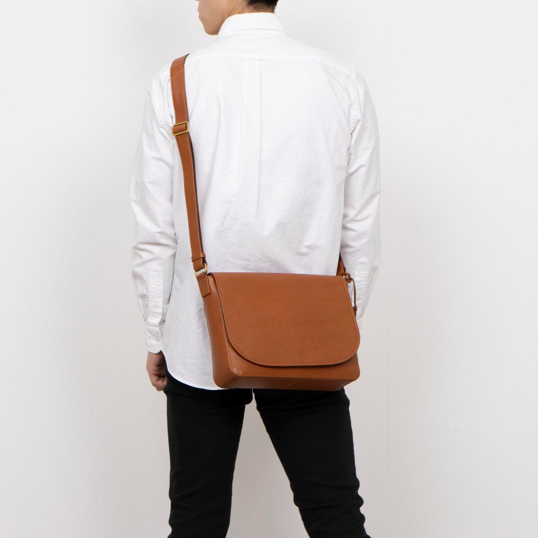 レザーラボラトリー Leather Laboratory 本革フラップショルダー L （DARK BROWN） DARK BROWN