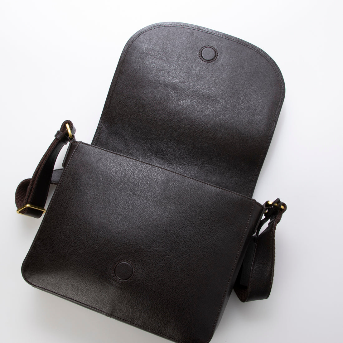 皮革實驗室 Leather Laboratory 翻蓋本皮肩包M