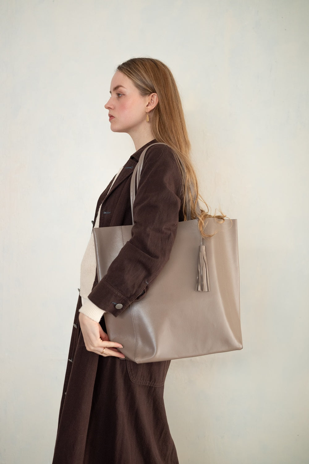 Leather Laboratory Genuine Leather Women's Vertical Tote Bag