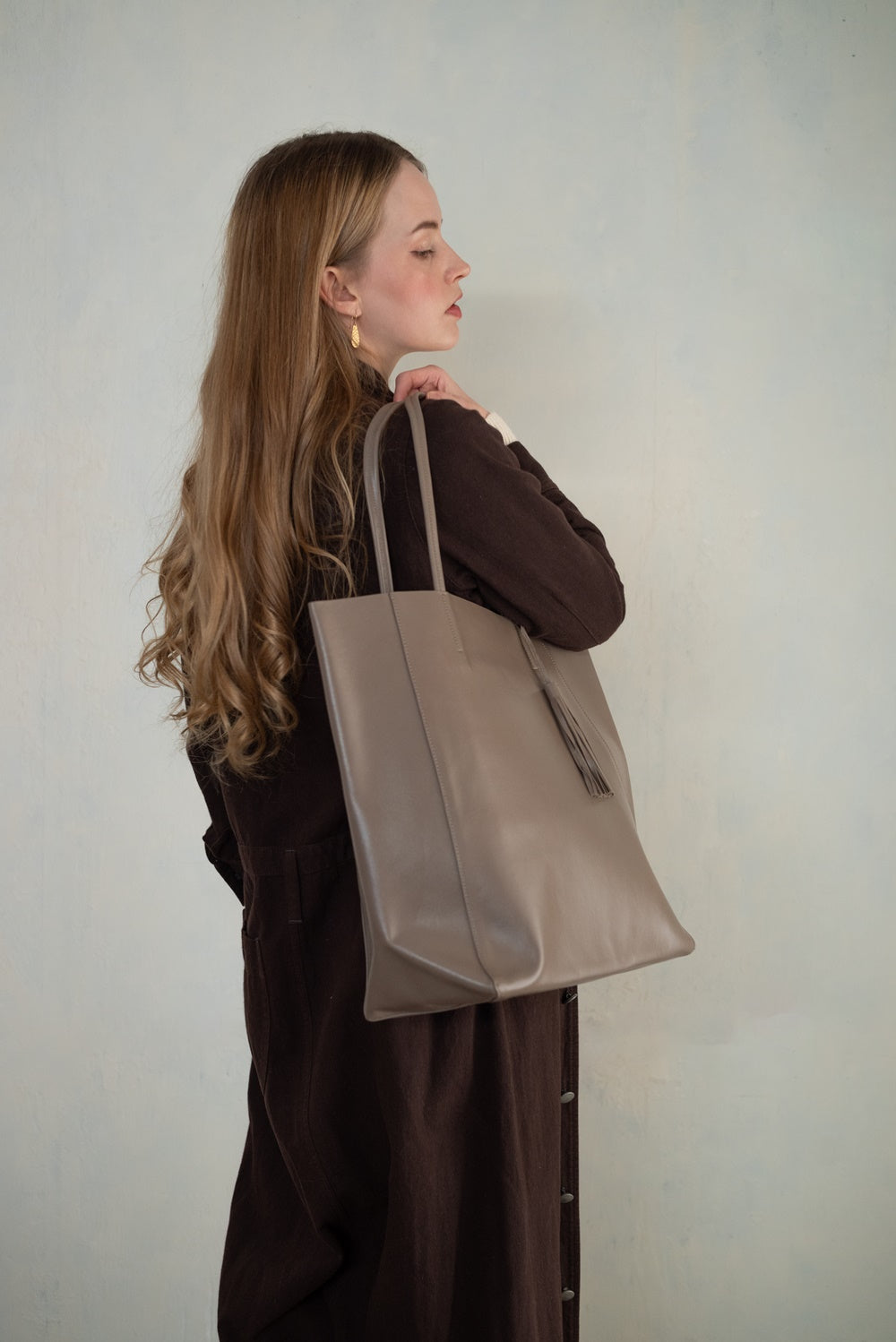 Leather Laboratory Genuine Leather Women's Vertical Tote Bag