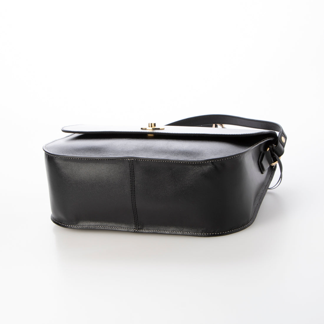 レザーラボラトリー Leather Laboratory 本革フラップショルダーバッグ 大き目