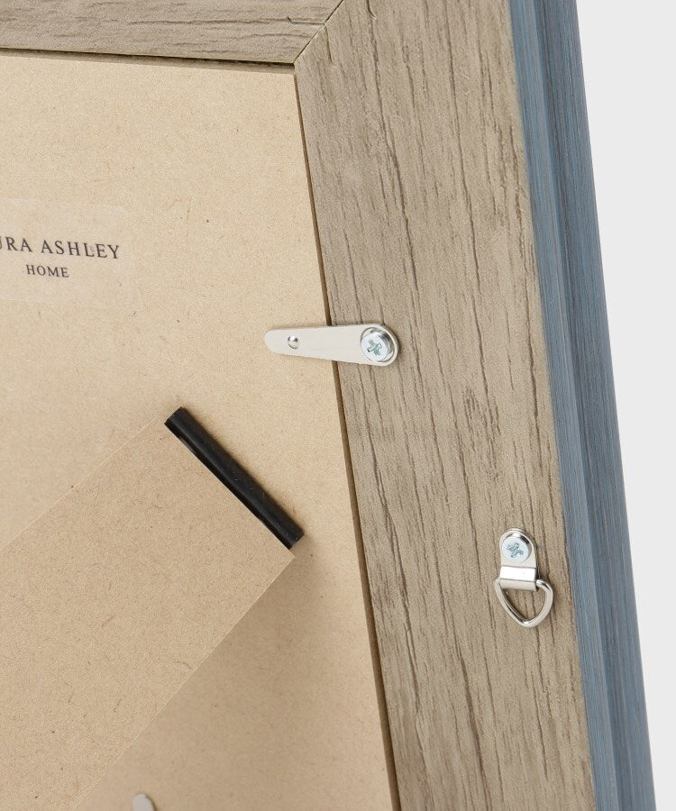 ローラ アシュレイ LAURA ASHLEY 【日本製】カラードフレーム ラスキン ポストカードサイズ （フォトサイズ：100×150mm） （ブルー(191)） ブルー(191)