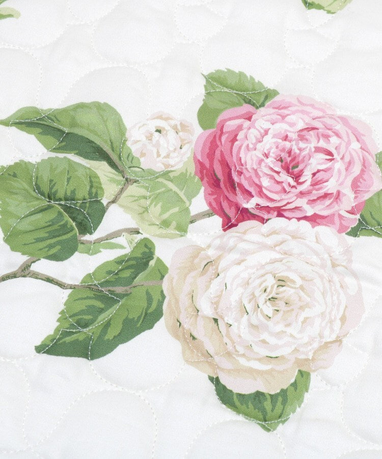 ローラ アシュレイ LAURA ASHLEY カミール柄 キルトクッションカバー 45×45cm （アイボリー(104)） アイボリー(104)