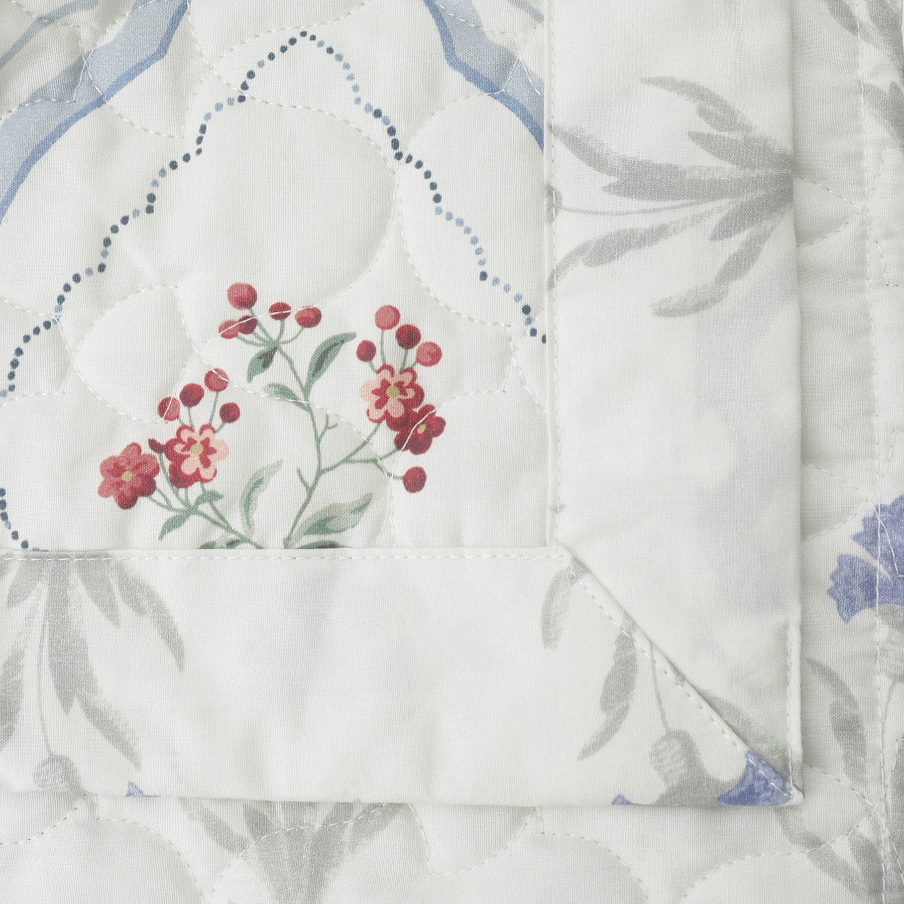 ローラ アシュレイ LAURA ASHLEY ピンフォード トレリス 柄 キルトマルチカバー 250×200cm （ブルー(192)） ブルー(192)
