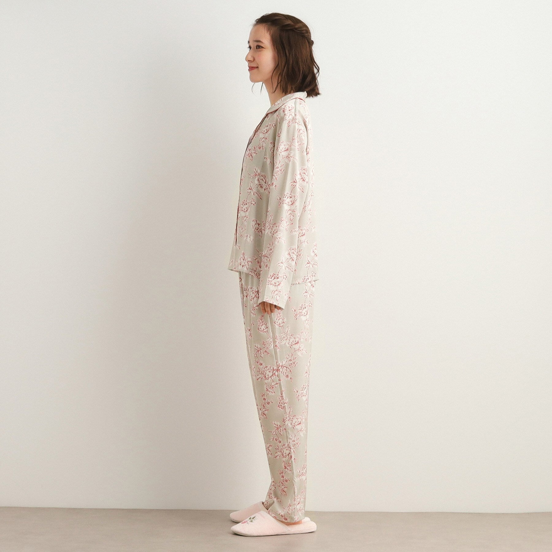 ローラ アシュレイ LAURA ASHLEY 【収納袋付き/サテン】ポリントン ローゼズ柄 携帯パジャマ